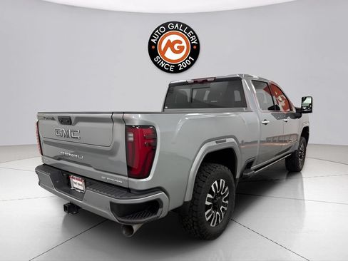 Used 2025 GMC Sierra 2500 Denali Ultimate AWD/4WD image 3