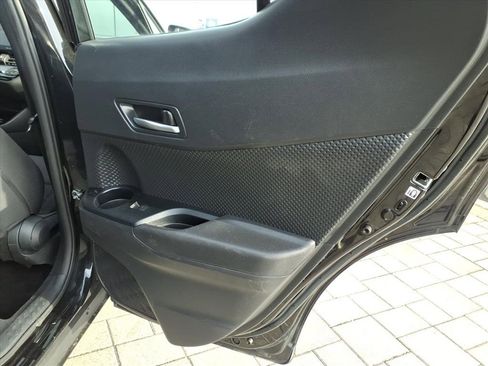 Used 2021 Toyota C-HR XLE image 15