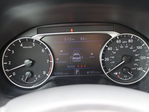 Used 2025 Nissan Altima 2.5 SV FWD image 30