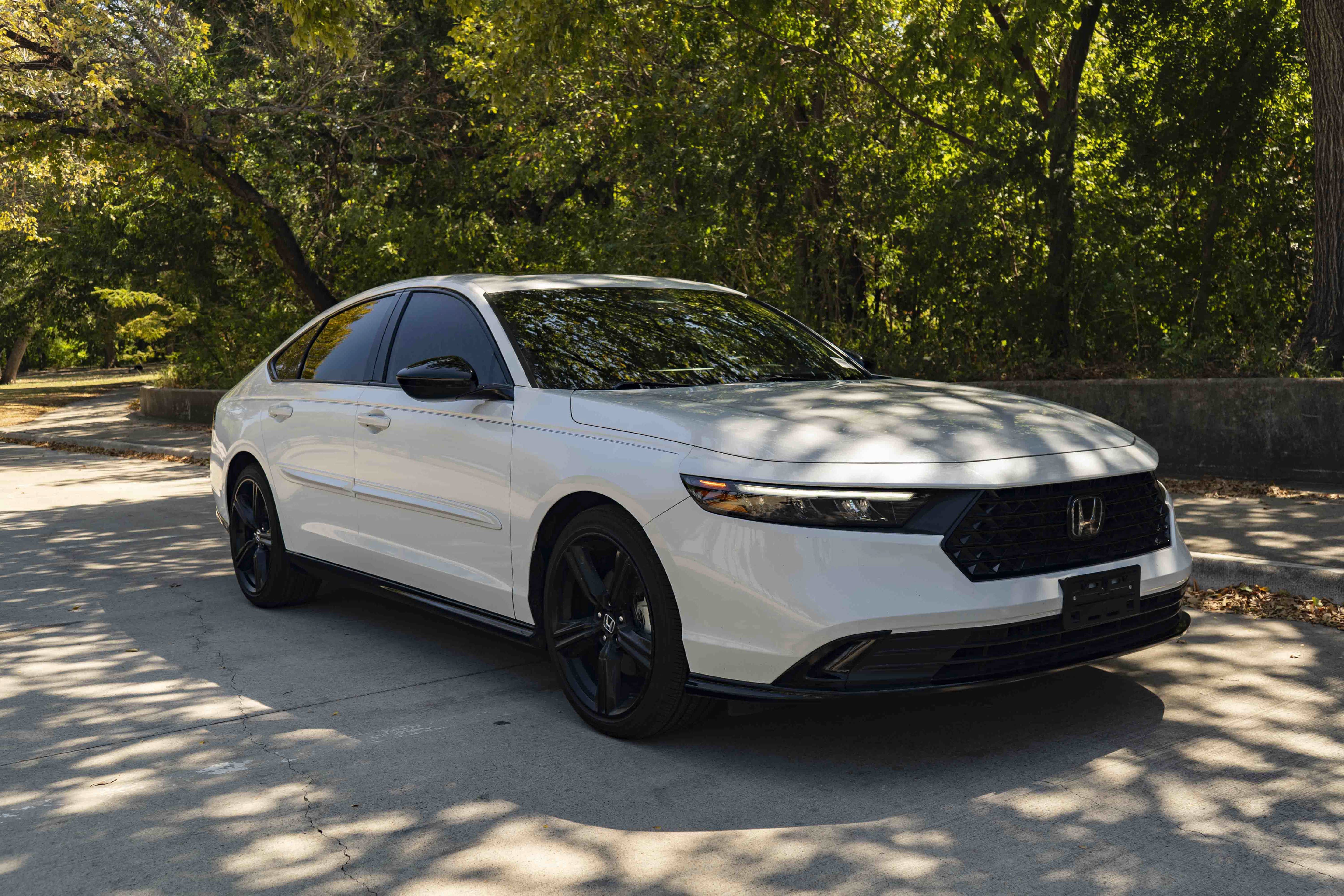 Used 2023 Honda Accord Sport image 2