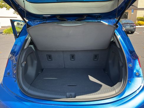 Used 2021 Chevrolet Bolt Premier w/ Infotainment Package FWD image 46