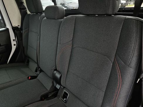 New 2026 Jeep Gladiator Rubicon image 12