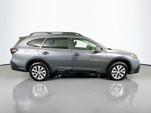 Used 2022 Subaru Outback Premium AWD/4WD image 4