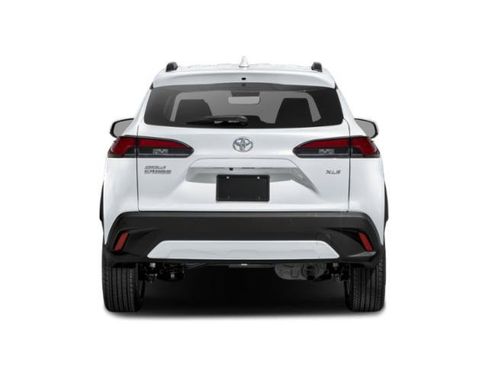 Used 2025 Toyota Corolla Cross XLE w/ Convenience Package FWD image 5