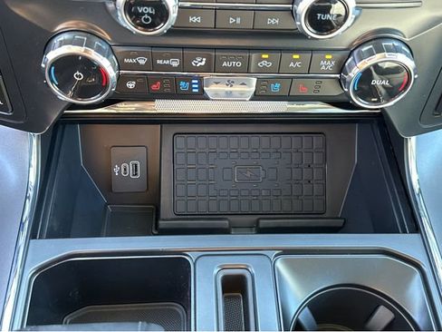 New 2025 Ford F150 Lariat w/ Equipment Group 502A High image 29