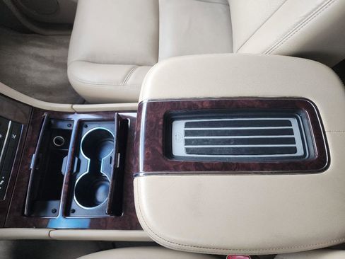 Used 2012 Cadillac Escalade Premium image 22