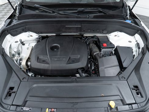 Used 2022 Volvo XC90 T6 Inscription w/ Advanced Package image 9