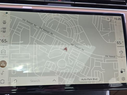 New 2026 Land Rover Range Rover Long Wheelbase SE image 22