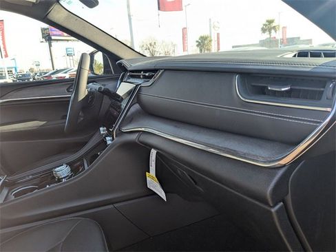 Used 2024 Jeep Grand Cherokee Overland w/ Trailer Tow Package image 35