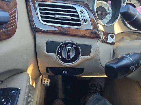 Used 2012 Mercedes-Benz CLS 550 image 41