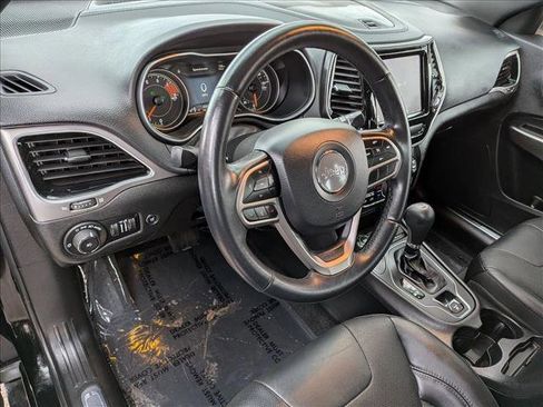 Used 2019 Jeep Cherokee High Altitude AWD/4WD image 10
