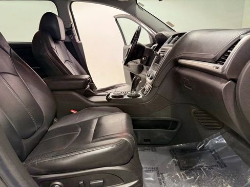 Used 2015 GMC Acadia SLT image 28