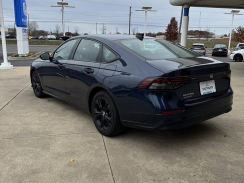 Certified 2025 Honda Accord SE image 5