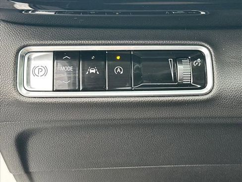 Certified 2025 Buick Envision Preferred AWD/4WD image 23