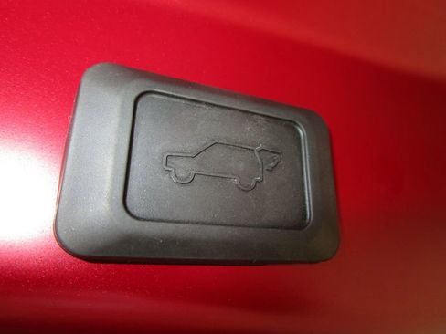 Used 2025 Toyota RAV4 Limited image 14