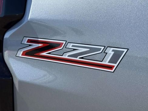 Used 2023 Chevrolet Colorado Z71 w/ Z71 Convenience Package 2 AWD/4WD image 7