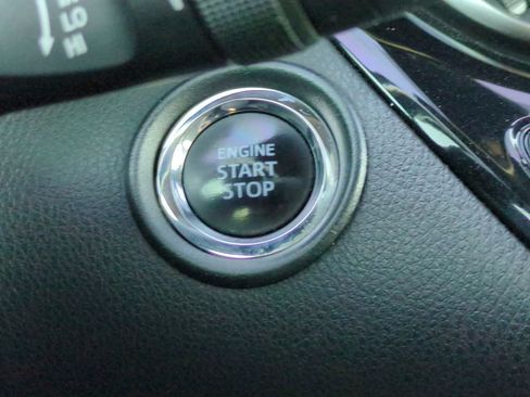 Used 2018 Toyota C-HR XLE image 26