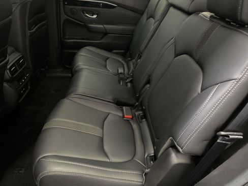 Used 2025 Honda Pilot EX-L image 21