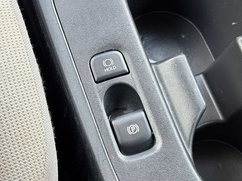 Used 2023 Toyota Corolla LE FWD image 21