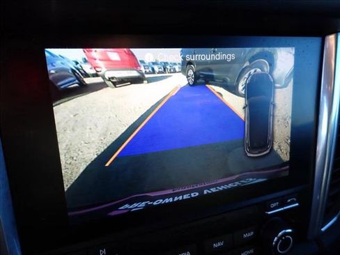 Used 2017 Porsche Macan Turbo image 23