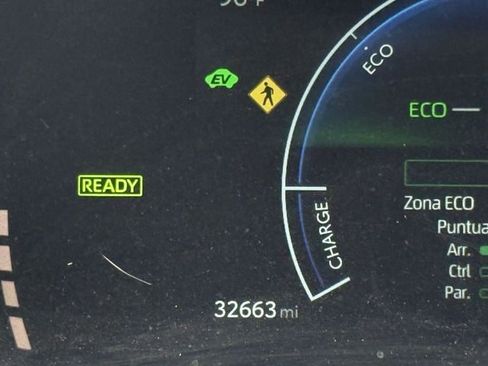 Used 2025 Toyota Camry LE w/ Convenience Package FWD image 16
