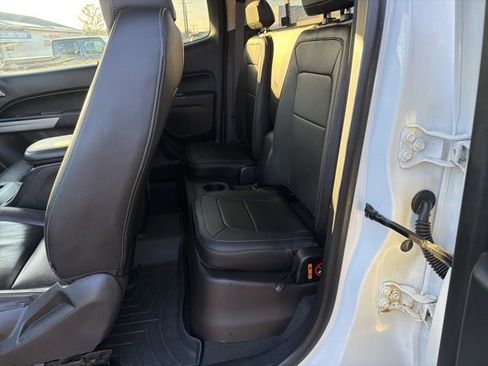 Used 2019 Chevrolet Colorado LT w/ Redline Special Edition image 28