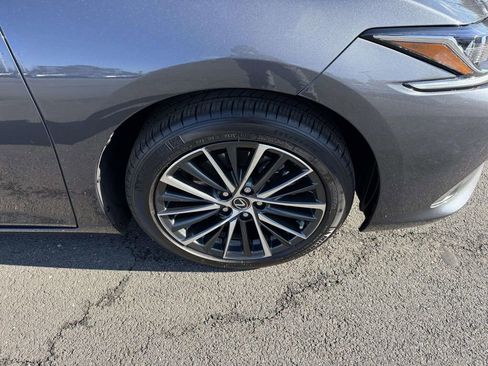 Used 2025 Lexus ES 300h w/ Premium Package image 7