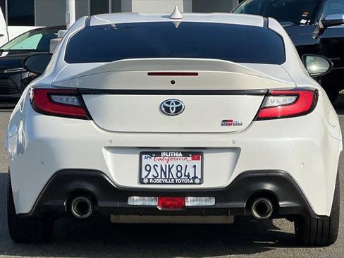 Certified 2024 Toyota GR86 Premium image 7