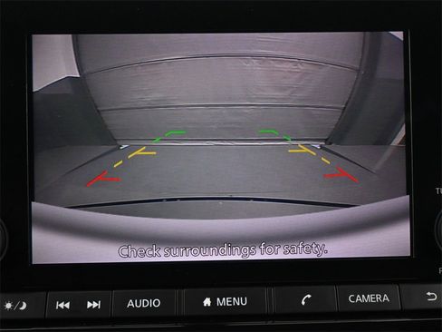 Used 2022 Nissan Pathfinder S image 11