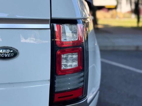 Used 2014 Land Rover Range Rover Supercharged image 71