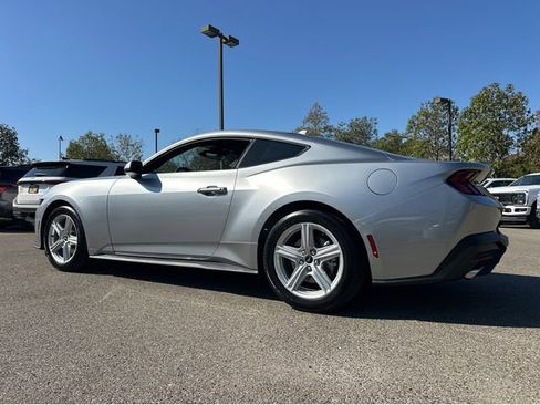 New 2026 Ford Mustang Coupe image 4