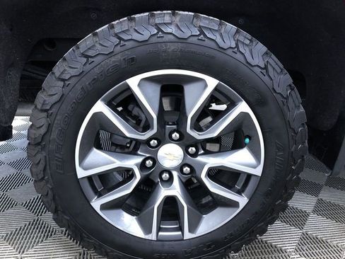 Used 2022 Chevrolet Silverado 1500 LT image 12