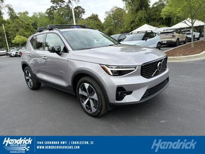 Used 2026 Volvo XC40 B5 Plus w/ Protection Package Premier