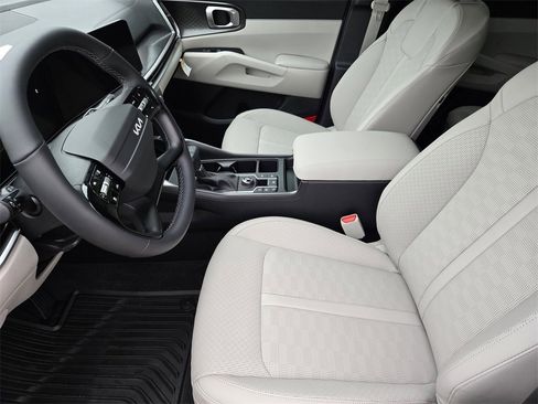 New 2026 Kia Sorento S image 9