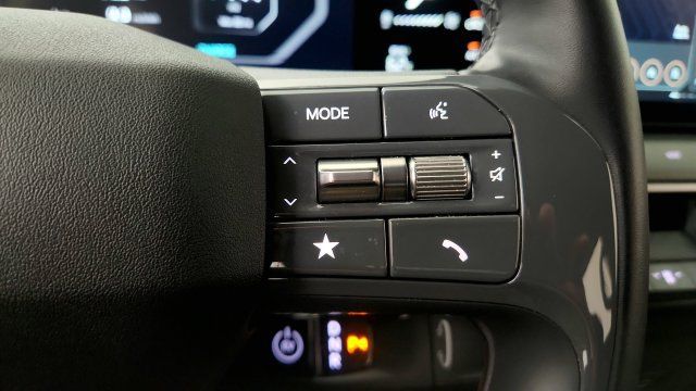 Used 2024 Kia EV9 Light Long Range RWD image 66