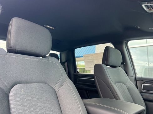 New 2026 RAM 1500 4x4 Crew Cab image 15