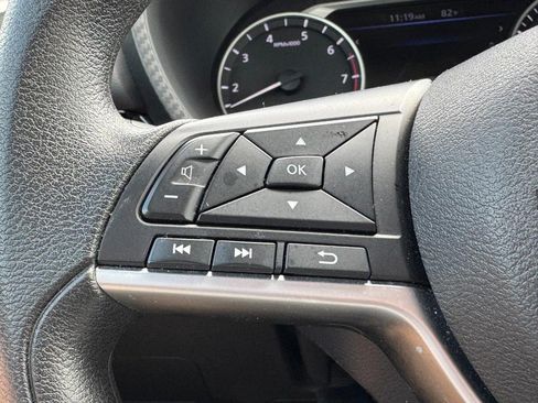 Used 2024 Nissan Sentra SV FWD image 17