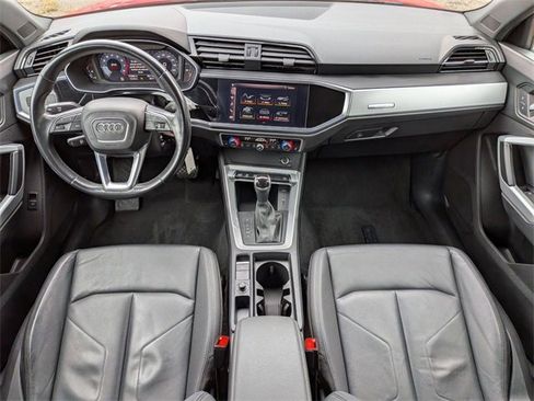 Used 2021 Audi Q3 2.0T Premium image 26