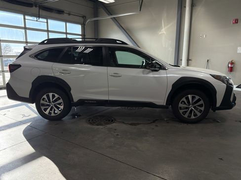 Certified 2025 Subaru Outback Premium w/ Popular Package #1A image 22