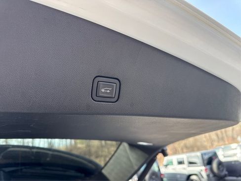 Used 2023 Cadillac XT6 Sport w/ Platinum Package AWD/4WD image 14