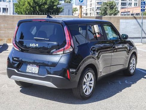 Used 2023 Kia Soul LX image 10