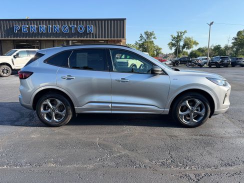 Used 2024 Ford Escape ST-Line w/ Tech Pack #1 AWD/4WD image 8