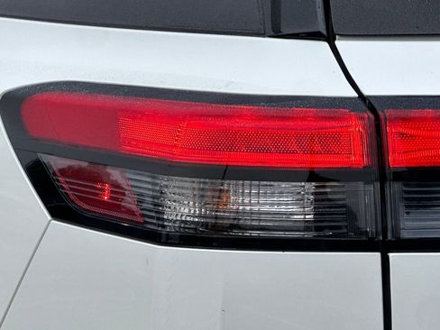 Used 2023 Nissan Pathfinder Platinum image 51