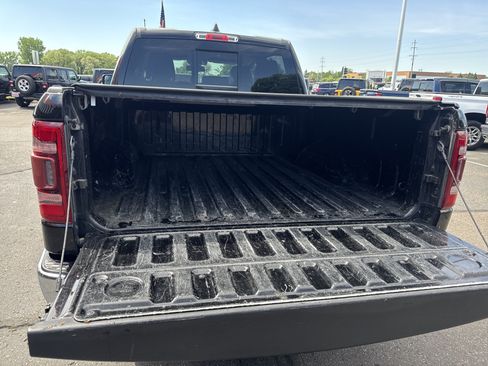 Used 2019 RAM 1500 Laramie AWD/4WD image 30