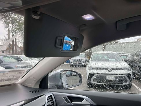 New 2026 Volkswagen Taos SEL AWD/4WD image 31