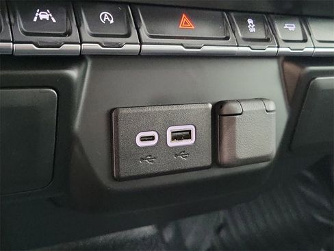 Used 2026 Chevrolet Silverado 1500 W/T w/ WT Value Package image 8