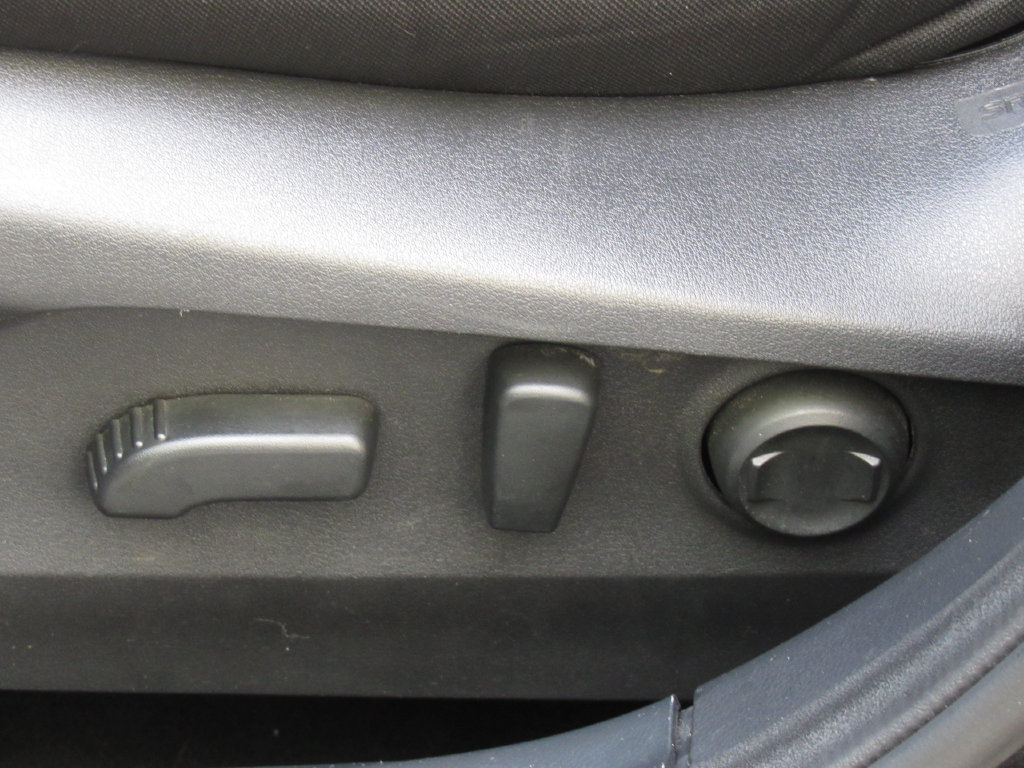 Used 2024 Subaru Outback Premium AWD/4WD image 12