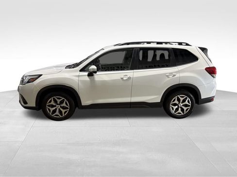 Used 2024 Subaru Forester Premium AWD/4WD image 8