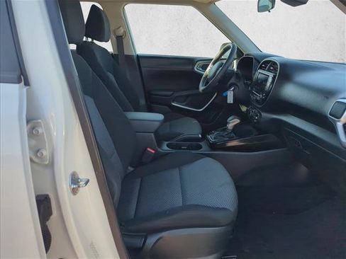 Used 2024 Kia Soul LX w/ Option Group 015 FWD image 21