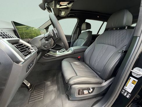 New 2027 BMW X7 xDrive40i w/ Executive Package AWD/4WD image 10